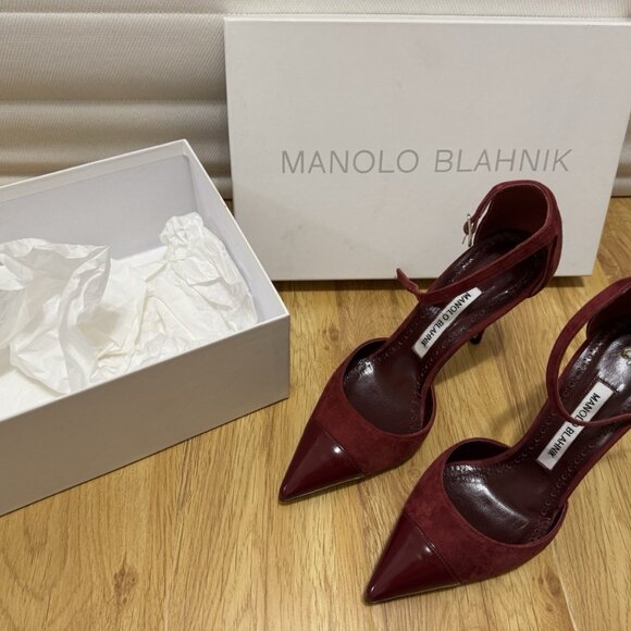 Manolo Blahnik Trova Cap Toe Pump - Picture 2 of 5